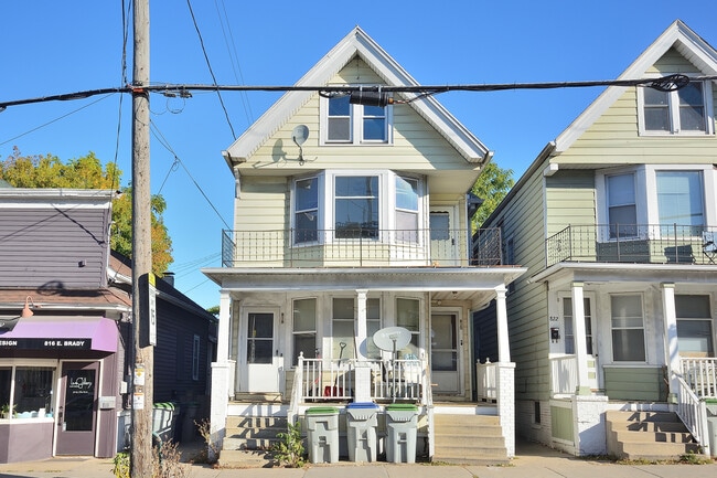 property at 818-820 E Brady St