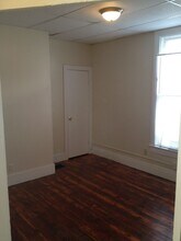 912 N 10th St, Unit #5 in Lafayette, IN - Building Photo - Building Photo