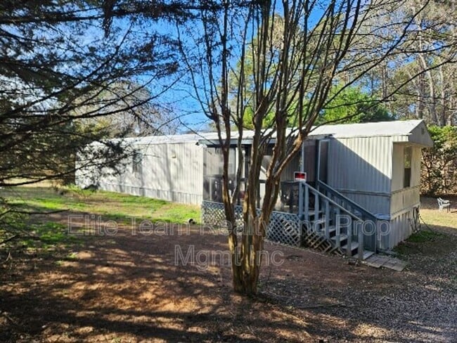 property at 776 Montgomery Dr
