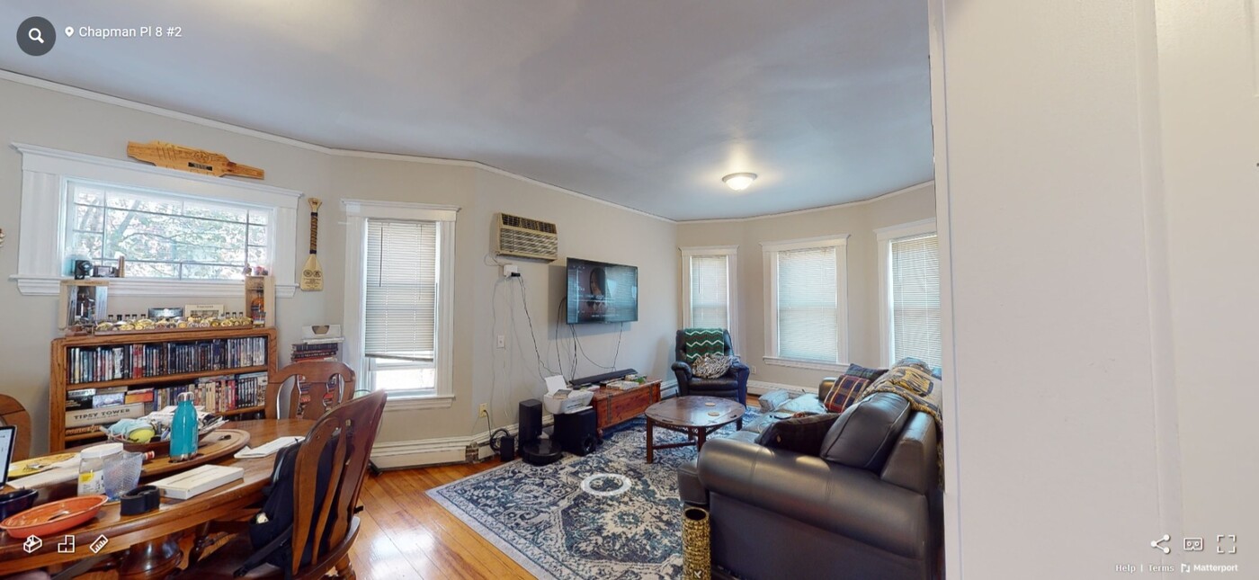 8 Chapman Pl, Unit 2 in Cambridge, MA - Foto de edificio