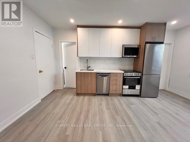 1982 Eglinton Ave W in Toronto, ON - Building Photo - Building Photo