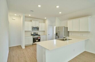 6313 Barrington Cliff Trl in Porter, TX - Foto de edificio - Building Photo