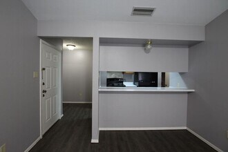 420 W Heritage Dr in Tyler, TX - Building Photo - Building Photo