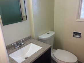 5264 Cahuenga Blvd, Unit 5264 in North Hollywood, CA - Building Photo - Building Photo