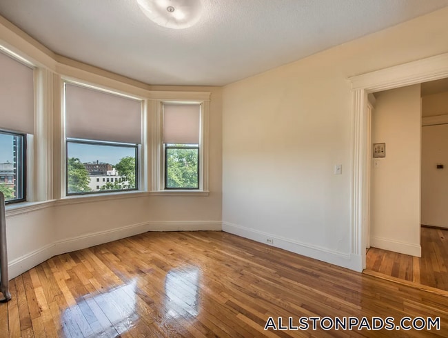 1144 Commonwealth Ave in Boston, MA - Building Photo - Building Photo