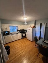 31 Anthony St, Unit Second Floor Apartment in East Providence, RI - Building Photo