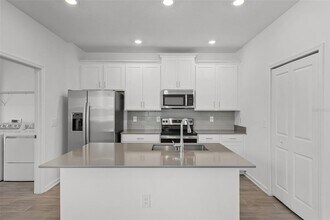 2563 Relaxing Ln in Kissimmee, FL - Building Photo - Building Photo