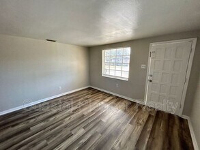 1016 E Seneca Ave in Tampa, FL - Building Photo - Building Photo