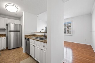 501 Knights Run Ave in Tampa, FL - Foto de edificio - Building Photo