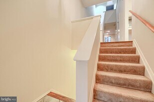 414 Five Farms Ln in Timonium, MD - Building Photo