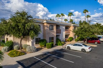 Desert Breeze Villas in Phoenix, AZ - Building Photo - Primary Photo