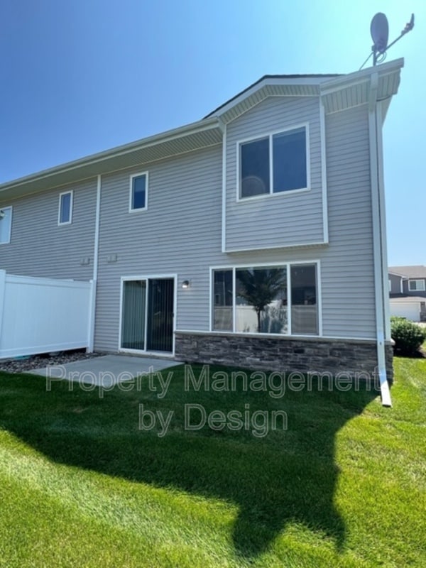 763 NE Macey Way in Waukee, IA - Building Photo - Building Photo