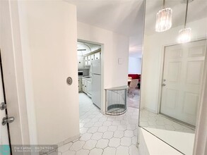 1445 Atlantic Shores Blvd in Hallandale Beach, FL - Building Photo - Building Photo