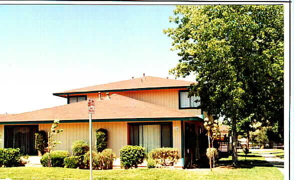 113 S Poe St in Lake Elsinore, CA - Building Photo - Building Photo