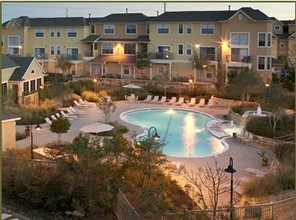 Alicante Townhomes and Condos in Austin, TX - Foto de edificio - Other