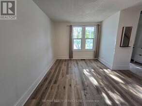 82 Rosedale Ave W in Brampton, ON - Building Photo - Building Photo