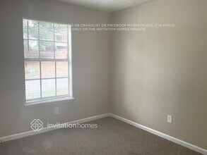 5469 Liberty Rd in Union City, GA - Foto de edificio - Building Photo