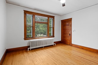 569 Ottawa Ave in St. Paul, MN - Building Photo - Building Photo
