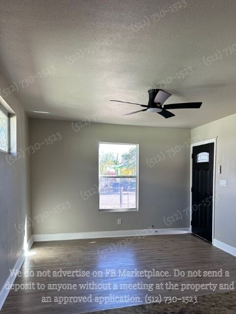 2331 S Navidad St in San Antonio, TX - Foto de edificio - Building Photo