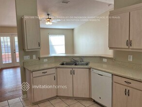 3004 Juniper Dr in Edgewater, FL - Foto de edificio - Building Photo