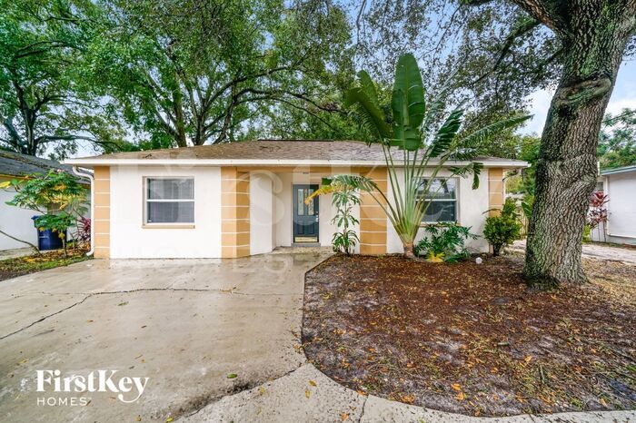 812 W Sligh Ave in Tampa, FL - Building Photo