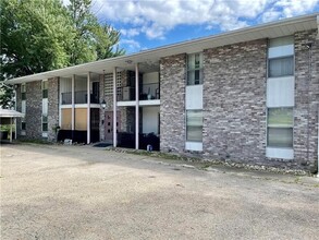 105 Pittsburgh St, Unit 1B in Uniontown, PA - Building Photo - Building Photo