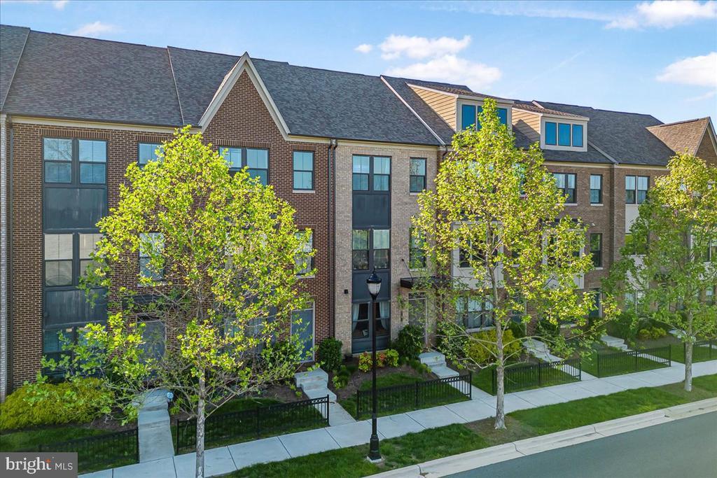 6408 47th Ave in Riverdale Park, MD - Building Photo