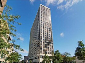 4343 N Clarendon Ave in Chicago, IL - Building Photo