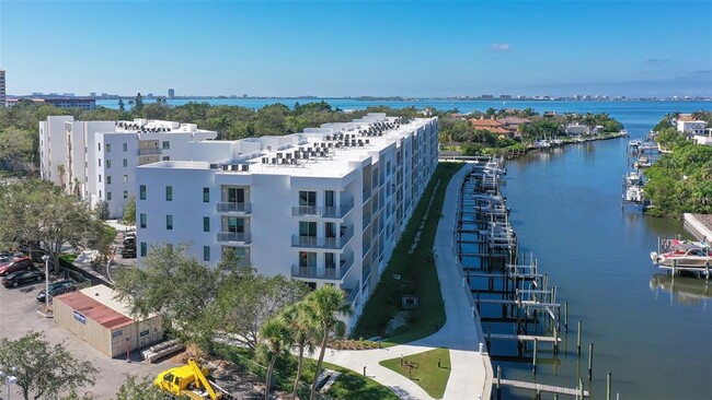 property at 1703 N Tamiami Trl