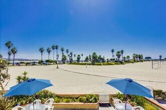 2645 Ocean Front Walk in San Diego, CA - Building Photo - Building Photo