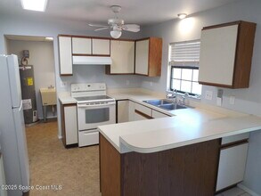 345 Ocean View Ln in Melbourne, FL - Building Photo - Building Photo