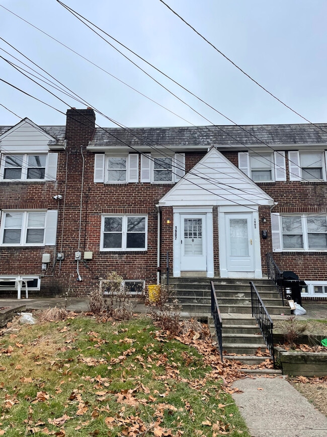 property at 1907 46th St