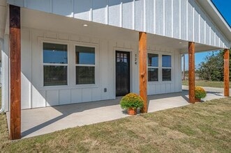 124 Private Rd 7801 in Wills Point, TX - Building Photo - Building Photo