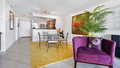 4800 Bayview Dr in Fort Lauderdale, FL - Building Photo - Building Photo