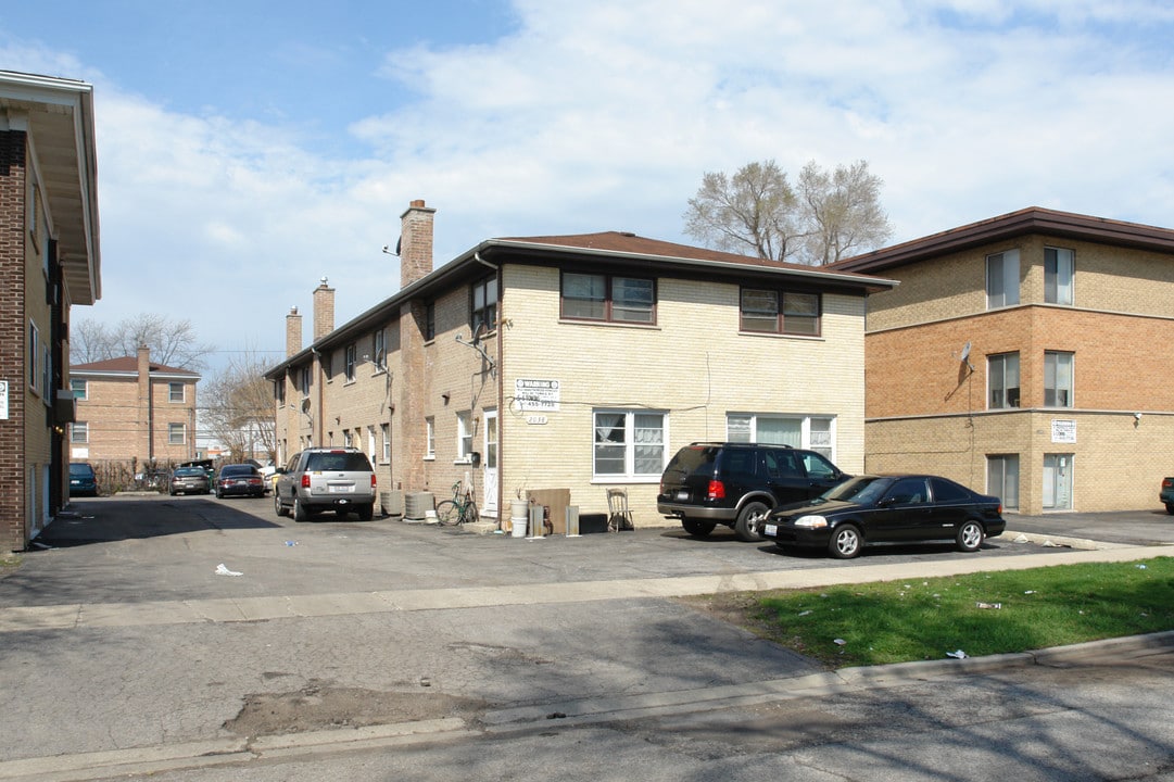 2038 N 18th Ave in Melrose Park, IL - Building Photo