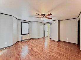 12 Holmes St in Nashua, NH - Building Photo