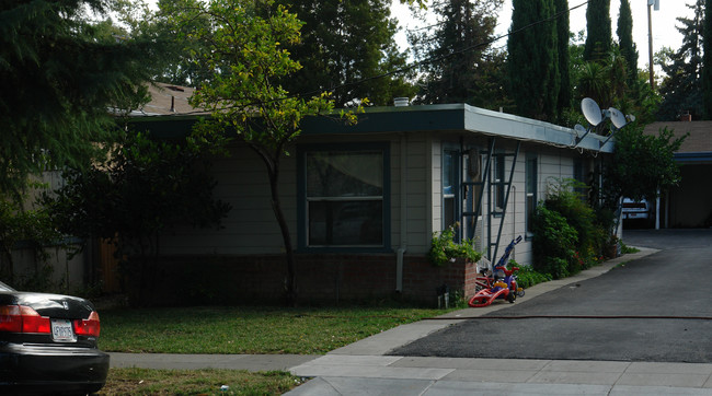 344-350 S 21st St in San Jose, CA - Foto de edificio - Building Photo