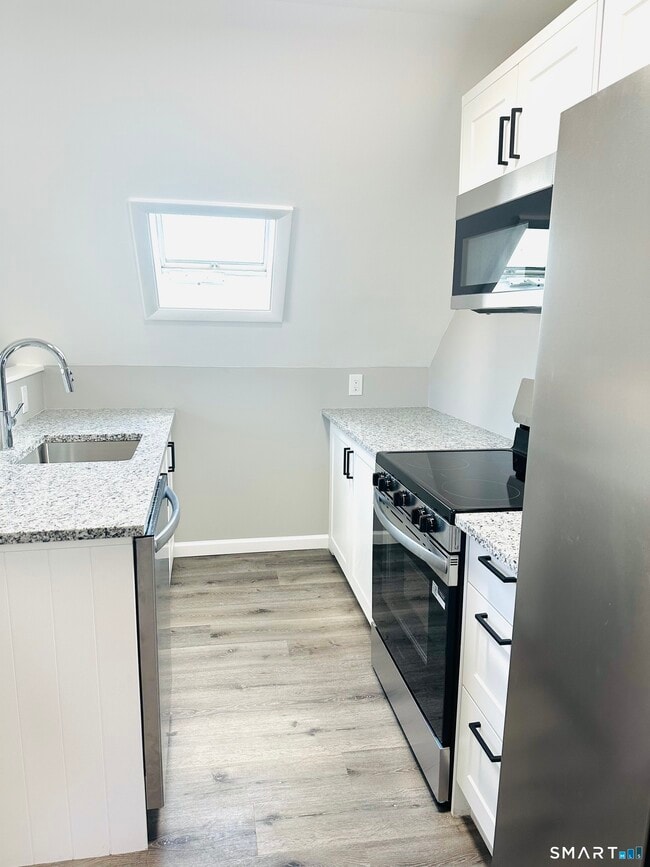 438 S Main St in New Britain, CT - Building Photo - Building Photo