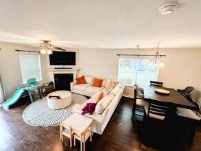 2709 S W Fiscal St in Port Orchard, WA - Building Photo - Building Photo