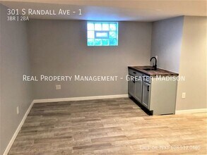 301 S Randall Ave in Madison, WI - Building Photo - Building Photo