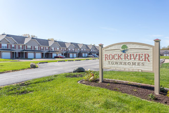 Rock River Townhomes in Carbon Cliff, IL - Building Photo - Building Photo