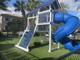 2807 Veronia Dr in Palm Beach Gardens, FL - Building Photo