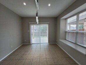 2200 Loreto Dr in Fort Worth, TX - Building Photo - Building Photo