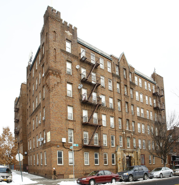 3401 Avenue J in Brooklyn, NY - Foto de edificio