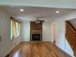 61 Center St in Chatham Township, NJ - Building Photo - Building Photo