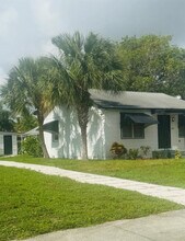 626 37th St in West Palm Beach, FL - Building Photo - Building Photo