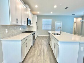 12706 Brodlove Ln in Oakland, FL - Building Photo - Building Photo