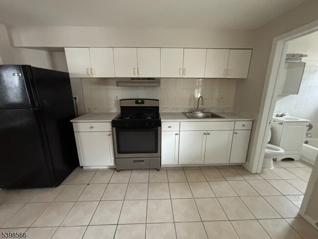 property at 68 Cottage Pl