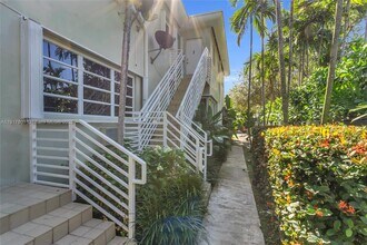 1101 98th St, Unit 5 in Bay Harbor Islands, FL - Foto de edificio - Building Photo