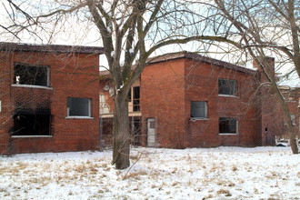 2800 Ewald Cir in Detroit, MI - Building Photo - Building Photo